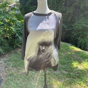 Women’s tunic,size M,stretch back and sleeves,front photo print on silky fabric